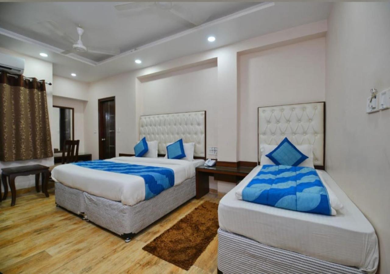 Family Spot Otel Yeni Delhi Dış mekan fotoğraf