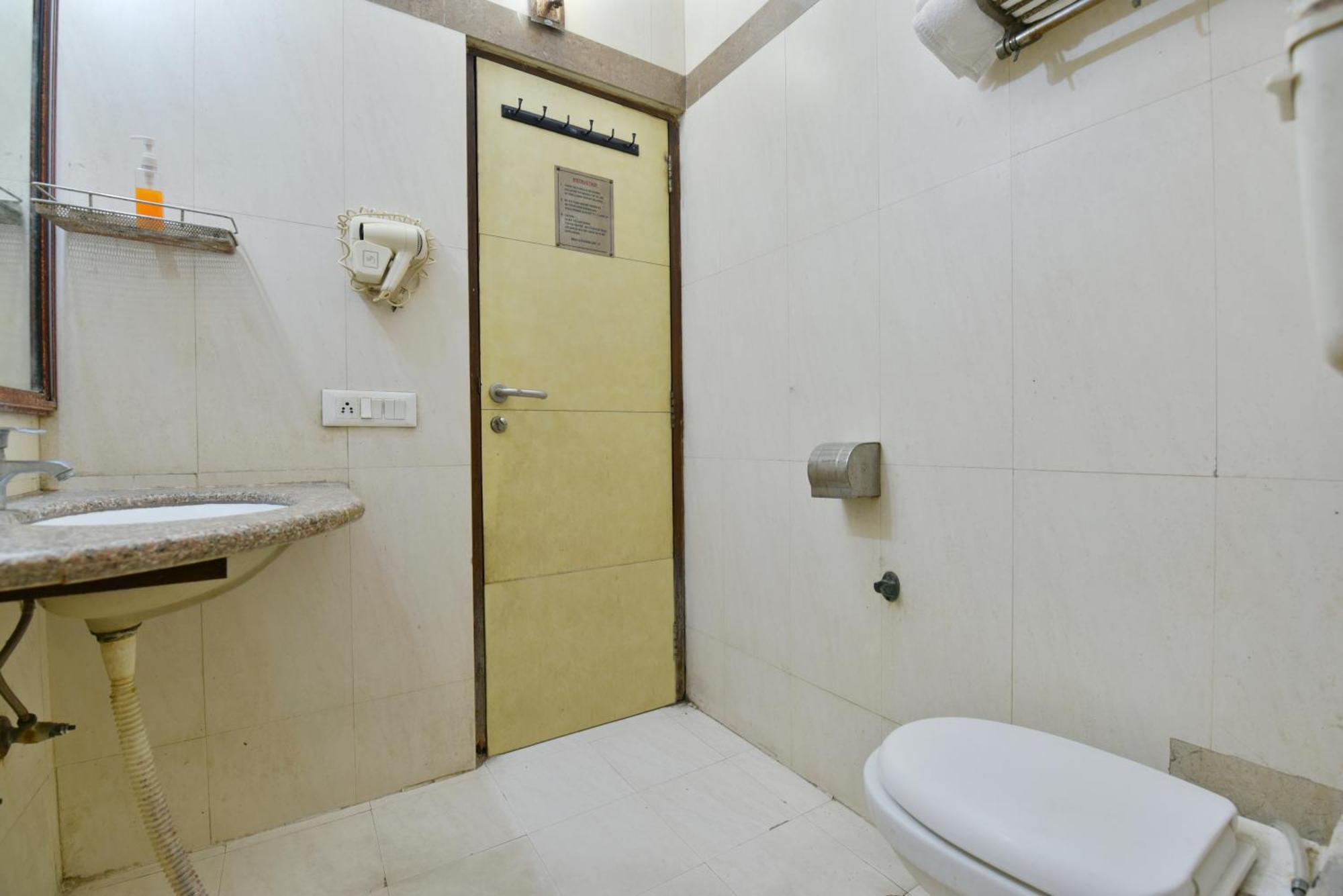 Family Spot Otel Yeni Delhi Dış mekan fotoğraf