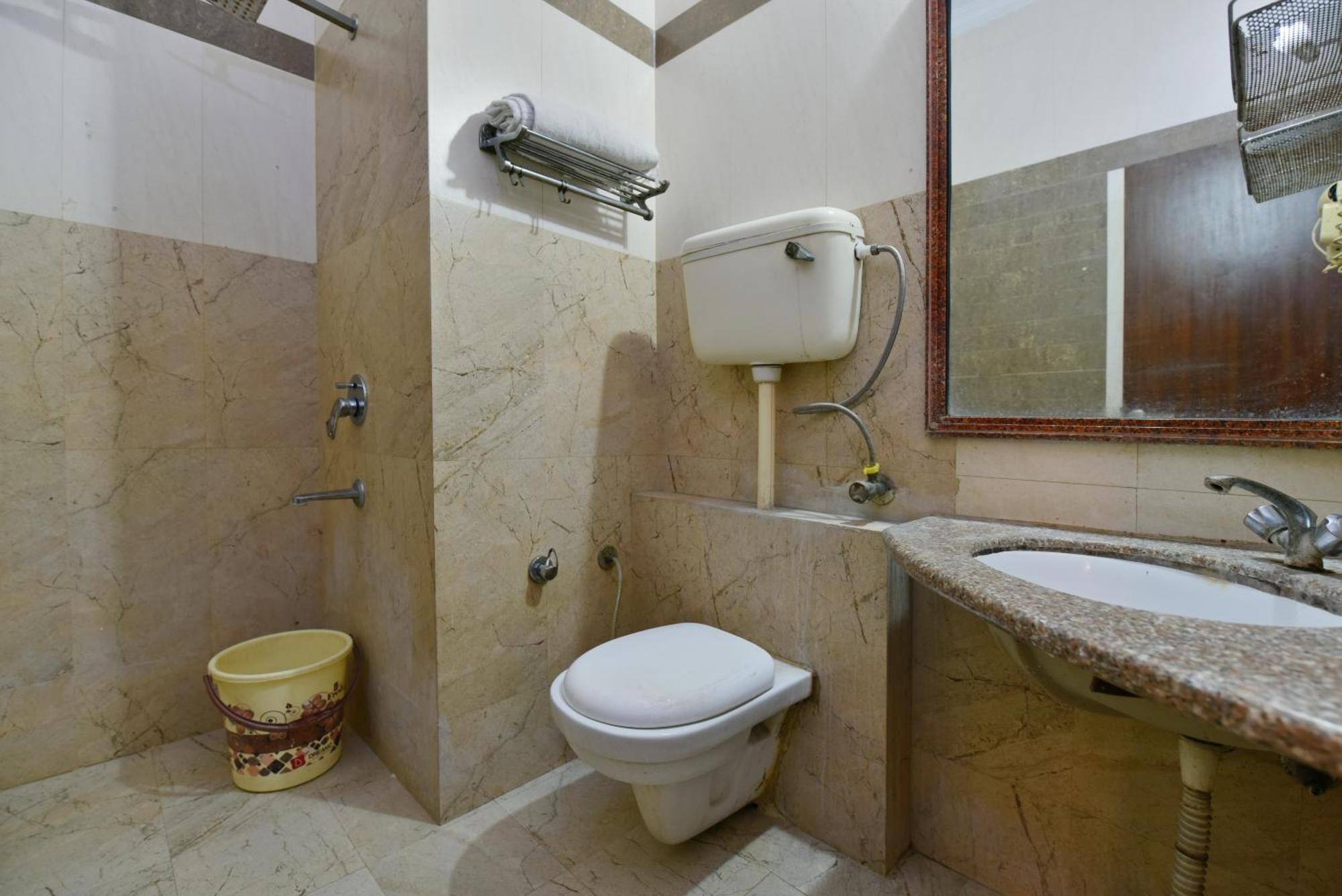 Family Spot Otel Yeni Delhi Dış mekan fotoğraf