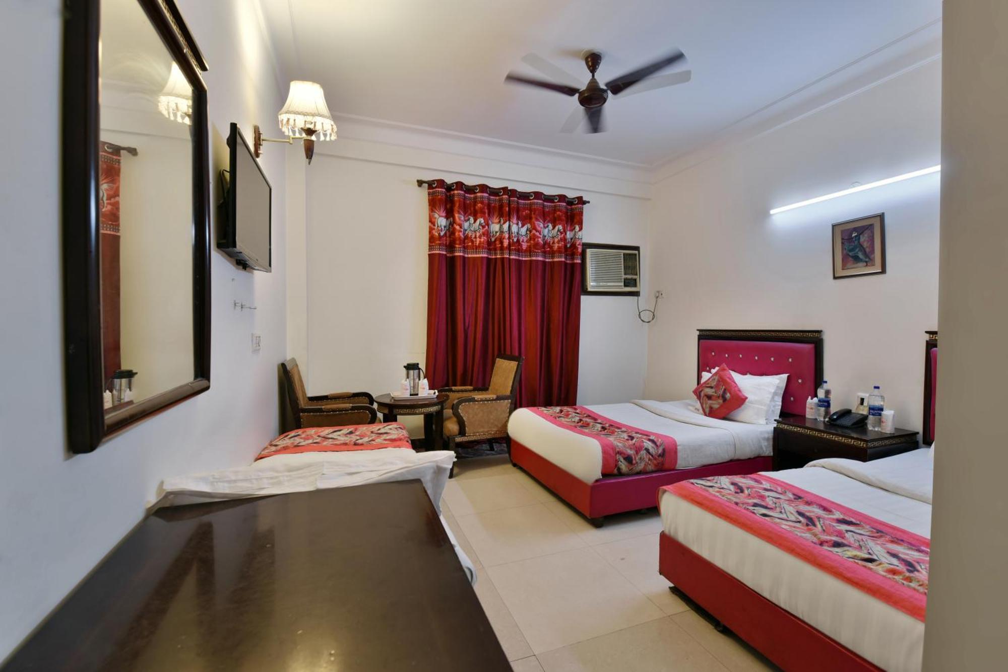 Family Spot Otel Yeni Delhi Dış mekan fotoğraf